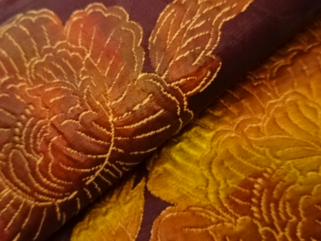  牡丹唐草模様織出し袋帯